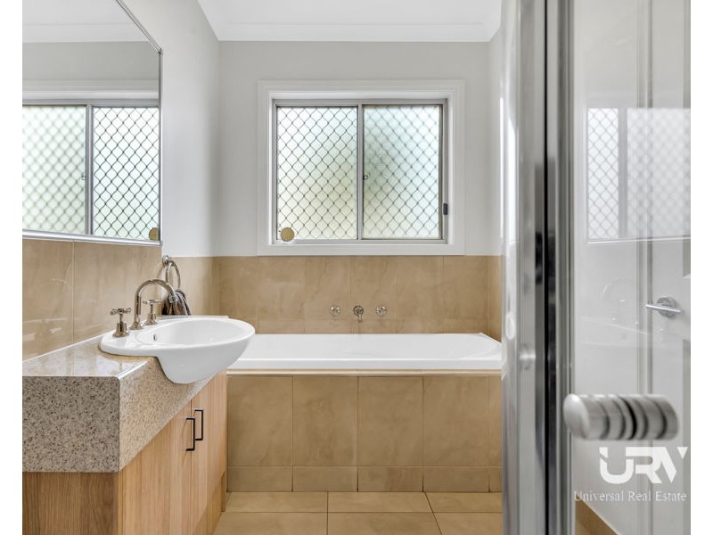4 Lind Street, Craigieburn VIC 3064