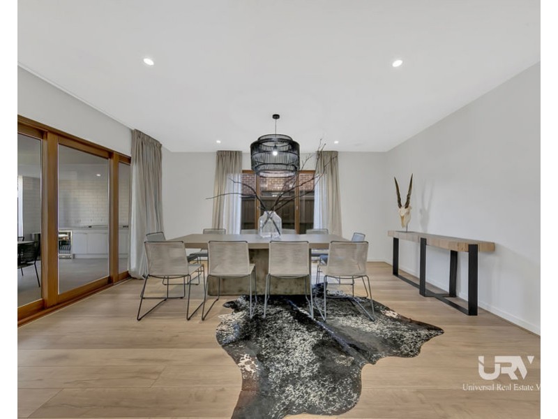 22 McCracken Avenue, Mickleham VIC 3064