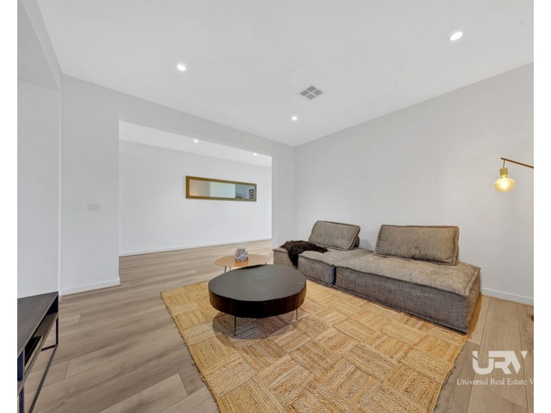 22 McCracken Avenue, Mickleham VIC 3064