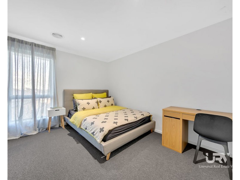 22 McCracken Avenue, Mickleham VIC 3064