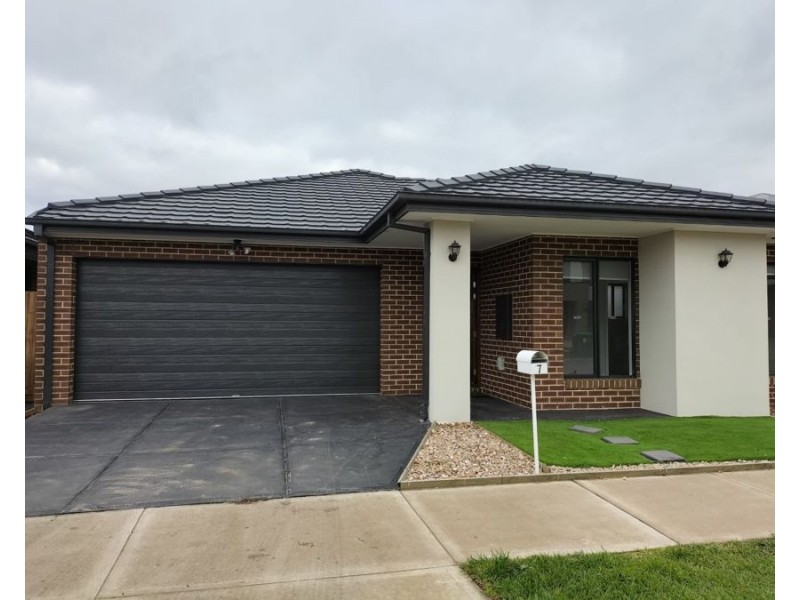 7 Northampton Way, Donnybrook VIC 3064