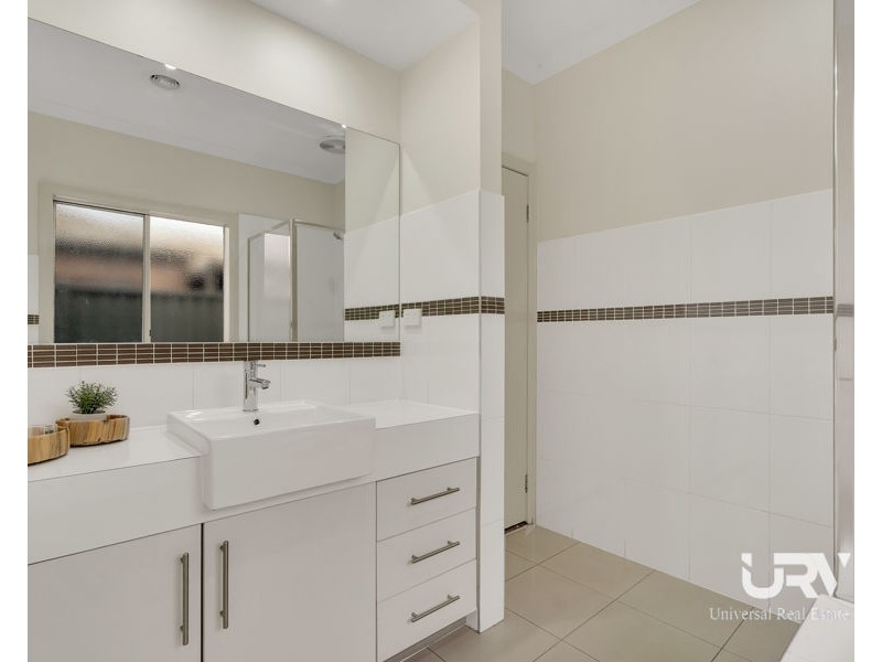 8 Olympic Way, Craigieburn VIC 3064