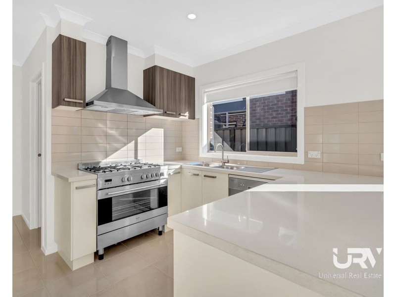 9 Tussock Road, Craigieburn VIC 3064