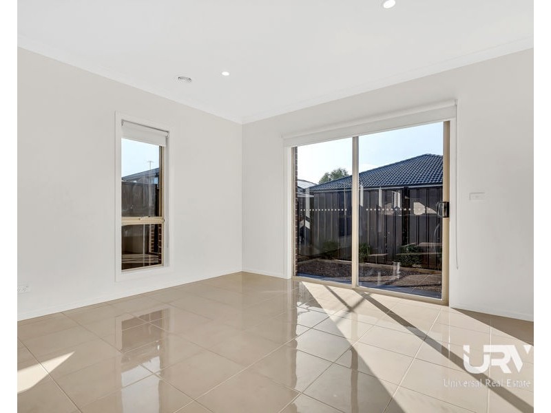 9 Tussock Road, Craigieburn VIC 3064