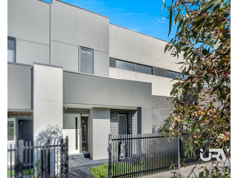 10 Cyan Walk, Craigieburn VIC 3064