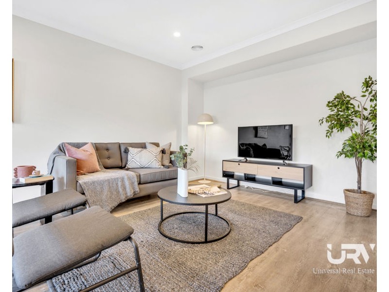 10 Cyan Walk, Craigieburn VIC 3064