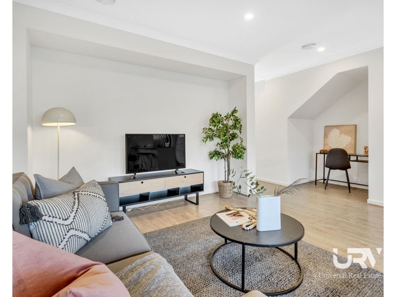 10 Cyan Walk, Craigieburn VIC 3064
