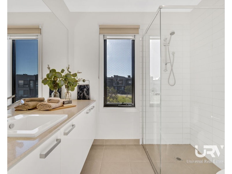 10 Cyan Walk, Craigieburn VIC 3064