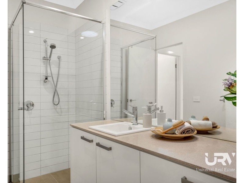 10 Cyan Walk, Craigieburn VIC 3064