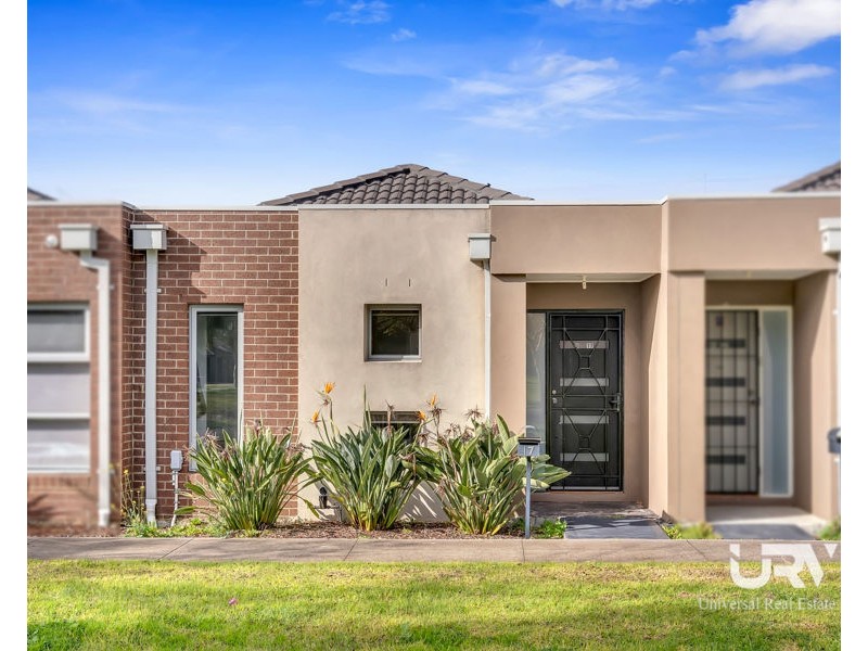 17 Hadley Lane, Craigieburn VIC 3064