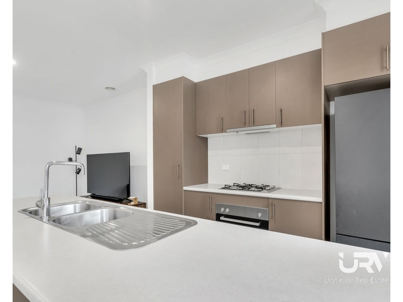 17 Hadley Lane, Craigieburn VIC 3064