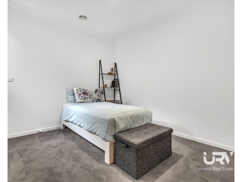 17 Hadley Lane, Craigieburn VIC 3064