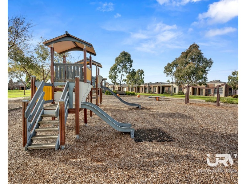 17 Hadley Lane, Craigieburn VIC 3064
