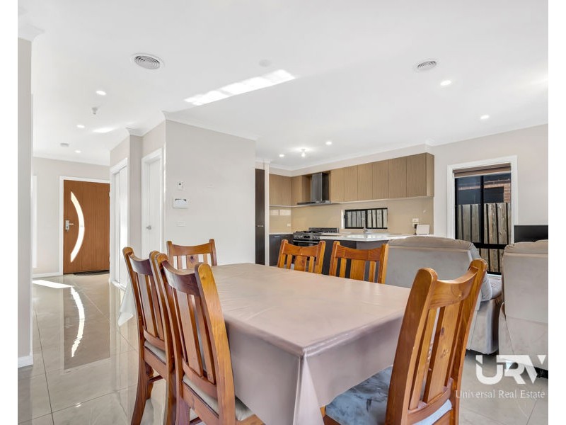 4 Turmeric Avenue, Mickleham VIC 3064