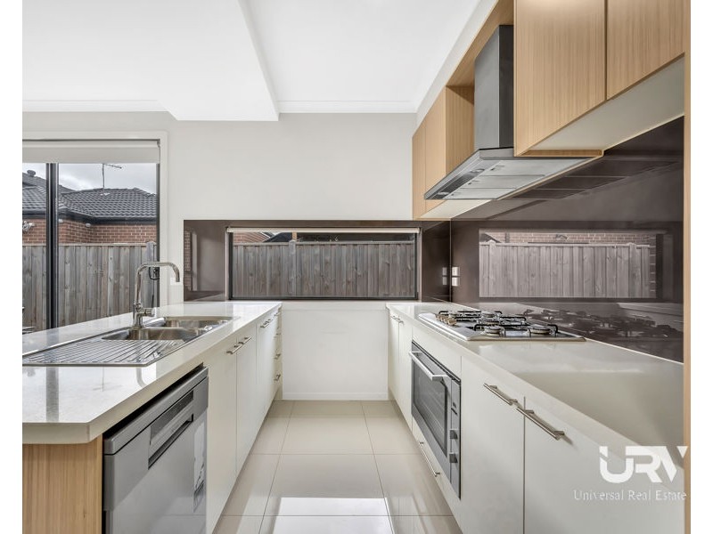 13 Martinshaw Road, Mickleham VIC 3064