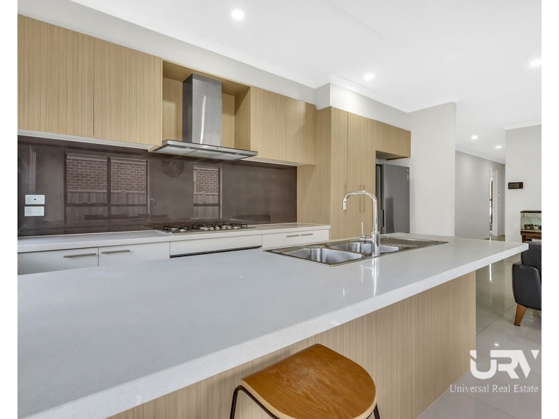 13 Martinshaw Road, Mickleham VIC 3064