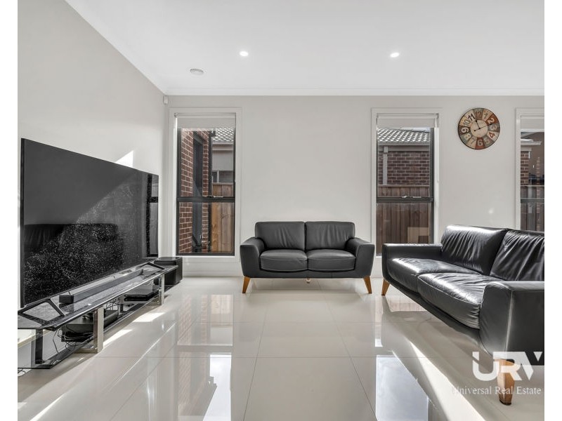 13 Martinshaw Road, Mickleham VIC 3064