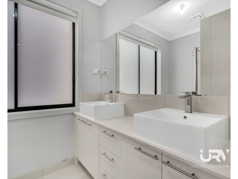 13 Martinshaw Road, Mickleham VIC 3064