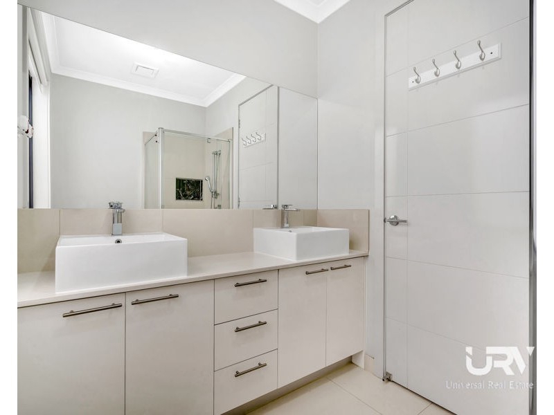 13 Martinshaw Road, Mickleham VIC 3064