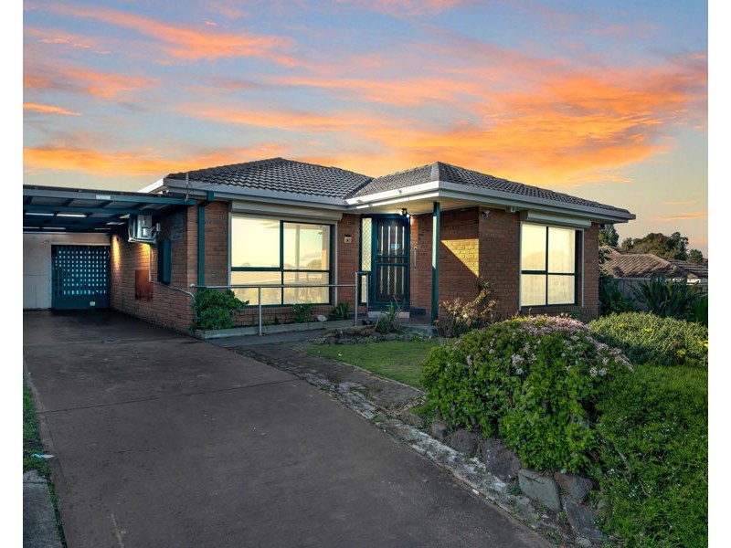 6 Banksia Place, Meadow Heights VIC 3048