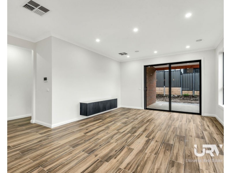31 Adansonia  Circuit, Mickleham VIC 3064