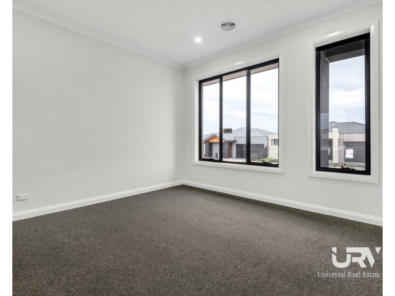 31 Adansonia  Circuit, Mickleham VIC 3064