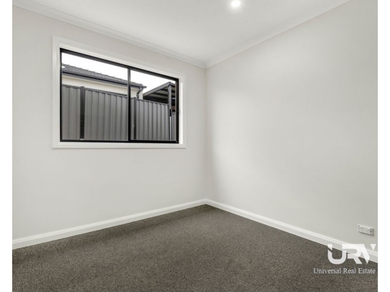 31 Adansonia  Circuit, Mickleham VIC 3064