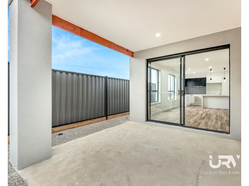 31 Adansonia  Circuit, Mickleham VIC 3064