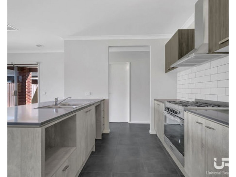 14 Pollen Place, Donnybrook VIC 3064