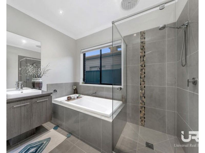 20 Viewmont Avenue, Craigieburn VIC 3064