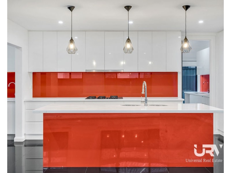 42 Valiant Crescent, Craigieburn VIC 3064