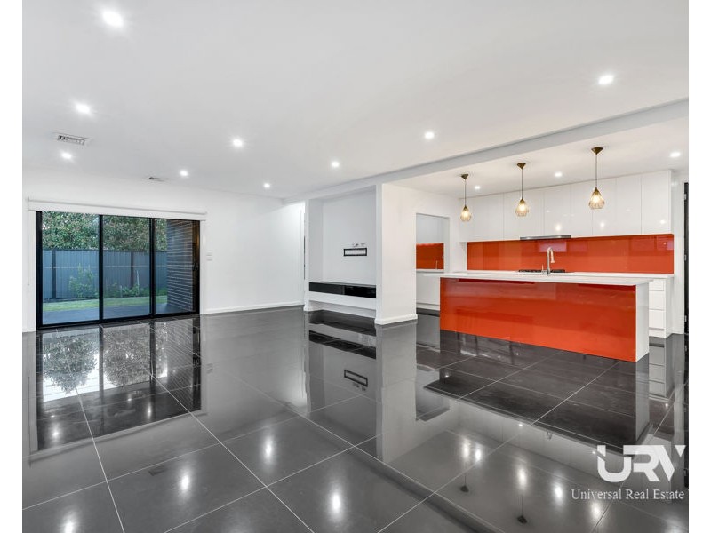 42 Valiant Crescent, Craigieburn VIC 3064
