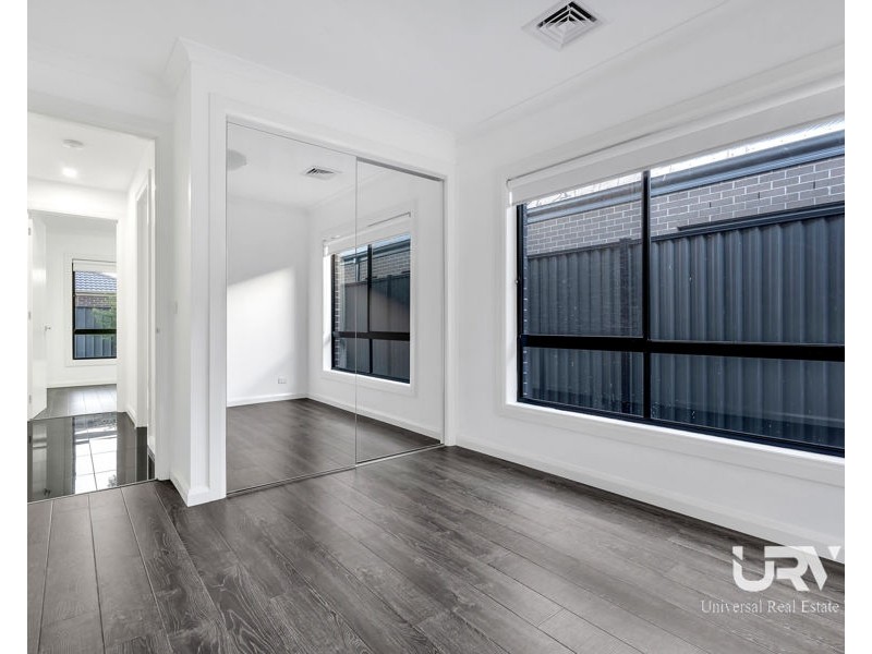 42 Valiant Crescent, Craigieburn VIC 3064