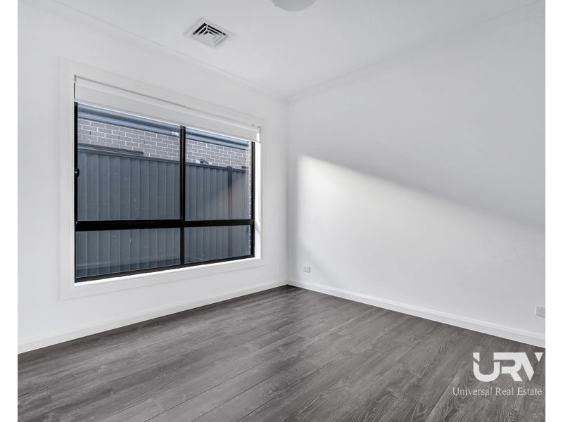 42 Valiant Crescent, Craigieburn VIC 3064
