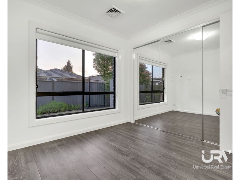 42 Valiant Crescent, Craigieburn VIC 3064