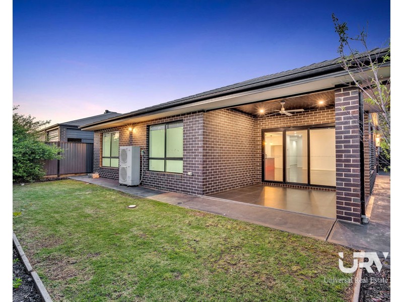 42 Valiant Crescent, Craigieburn VIC 3064