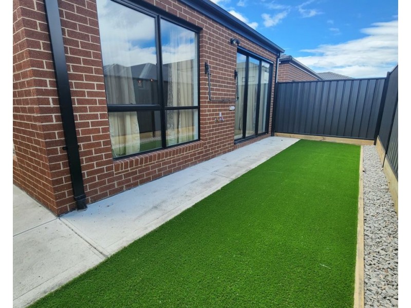 14 Carob Street, Mickleham VIC 3064