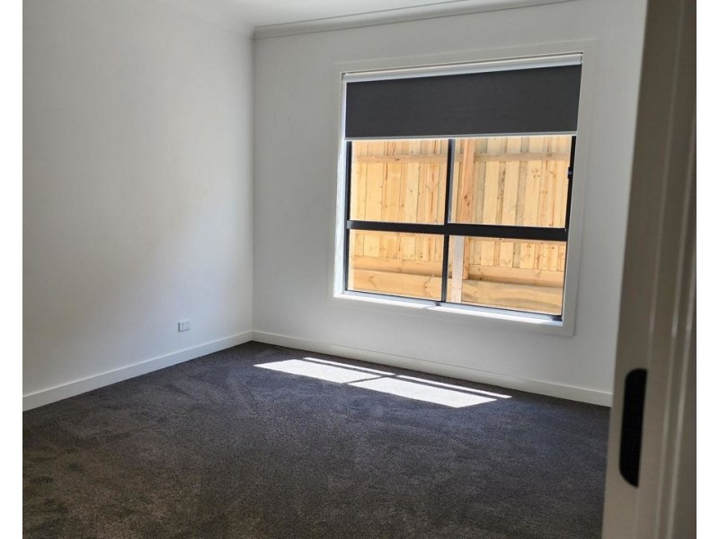 22 Cumberland Drive, Mickleham VIC 3064