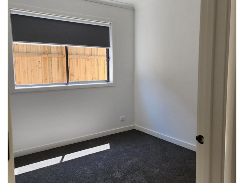 22 Cumberland Drive, Mickleham VIC 3064