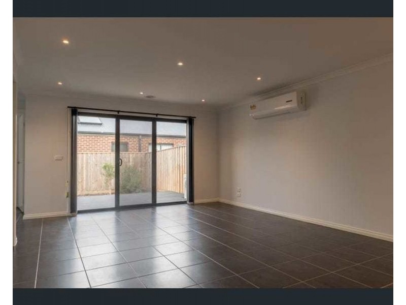3 Salcey Way, Mickleham VIC 3064