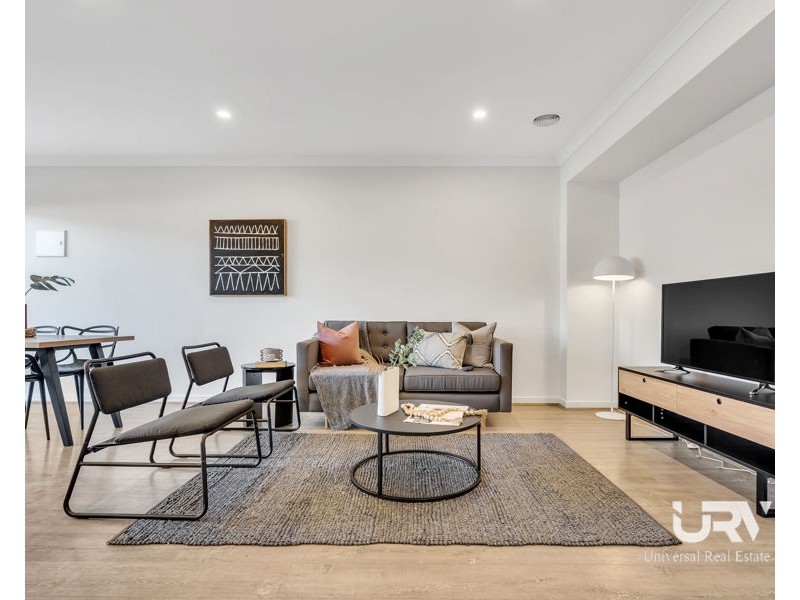 10 Cyan Walk, Craigieburn VIC 3064