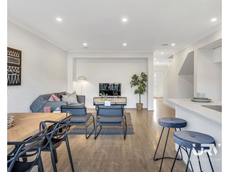 10 Cyan Walk, Craigieburn VIC 3064