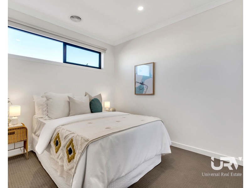 10 Cyan Walk, Craigieburn VIC 3064
