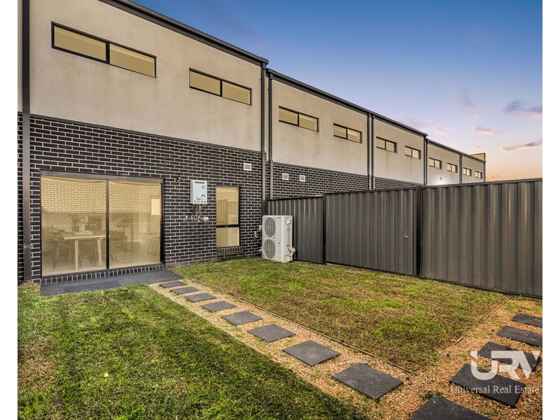 10 Cyan Walk, Craigieburn VIC 3064