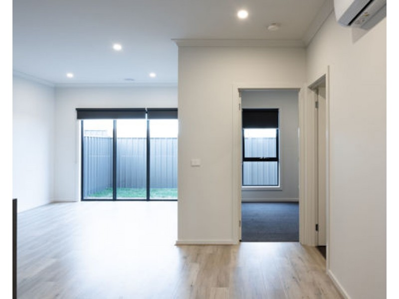 14 Crepe Road, Kalkallo VIC 3064