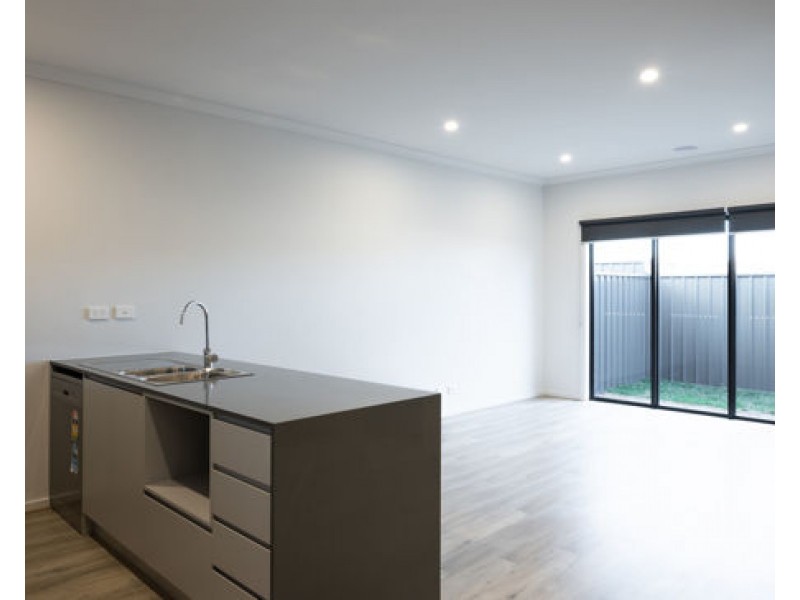 14 Crepe Road, Kalkallo VIC 3064
