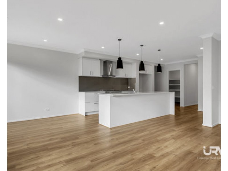 13 Tucholsky Drive, Kalkallo VIC 3064