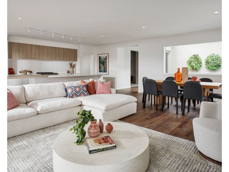 5 Carrington Drive, Mickleham VIC 3064