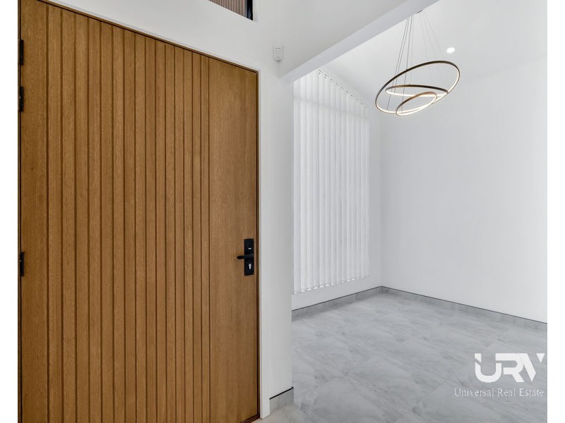 27 Madura Promenade, Mickleham VIC 3064