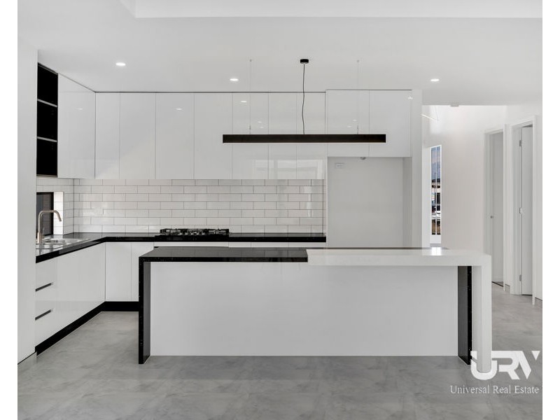 27 Madura Promenade, Mickleham VIC 3064